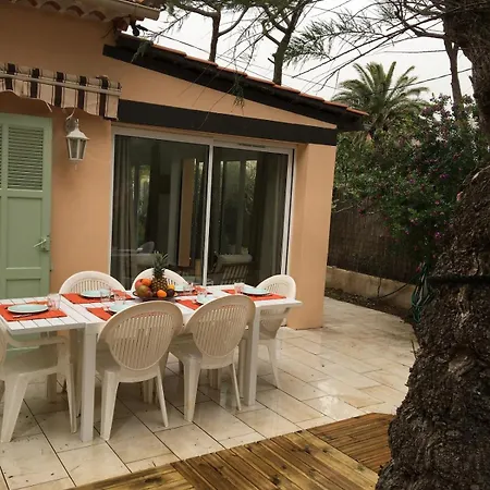 Сasa de vacaciones Maison Bord De Climatisée La Capte , *